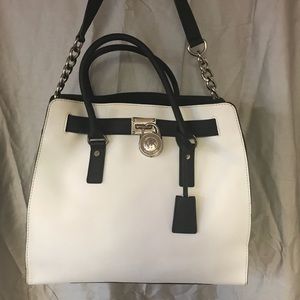 MICHAEL KORS Black and White HAMILTON HANDBAG CUTE